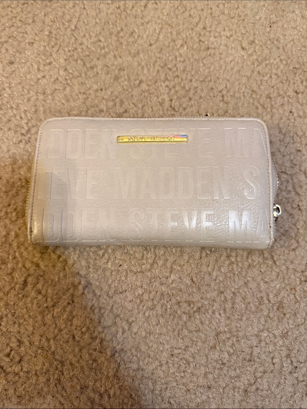 Steve Madden Pearl Embossed Zip Wallet